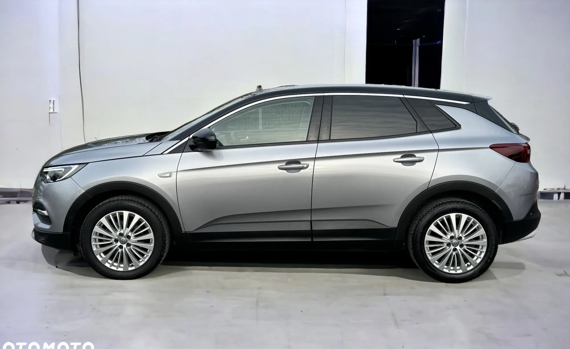 Opel Grandland X cena 67900 przebieg: 129000, rok produkcji 2020 z Gniew małe 631